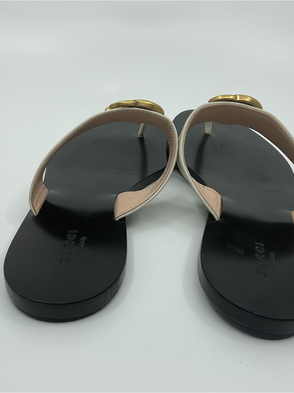 Gucci Cream Leather Thong Sandals with Gold Double G - Picture 7 of 15